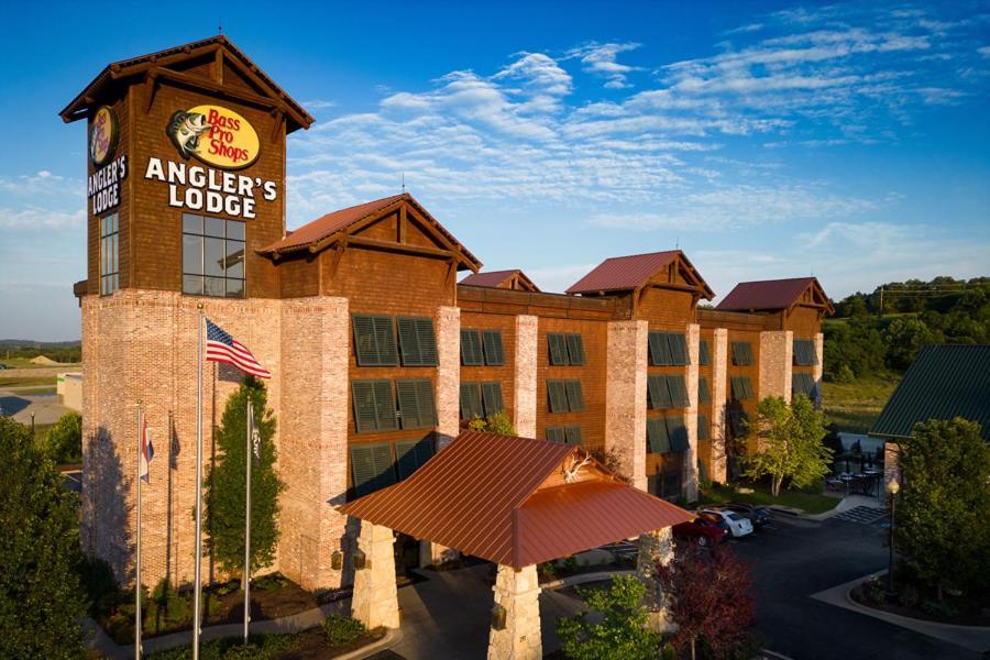 Bass Pro Shops Angler's Hotel Hollister
